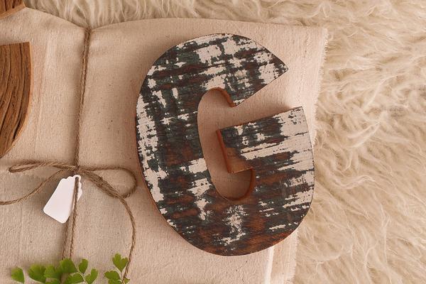 WoodLetter em Madeira de Demolição